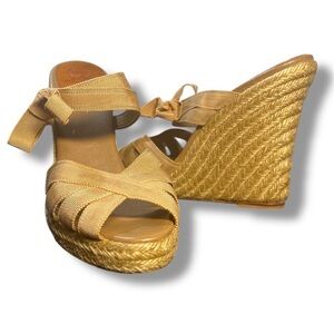 ⚓️ Christian Louboutin Delfin Tan Espadrille Wedge 39
